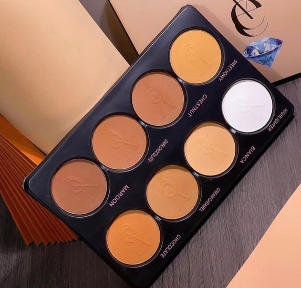 Palette Teint Multifonctions 8 en 1 – Vee Beauty