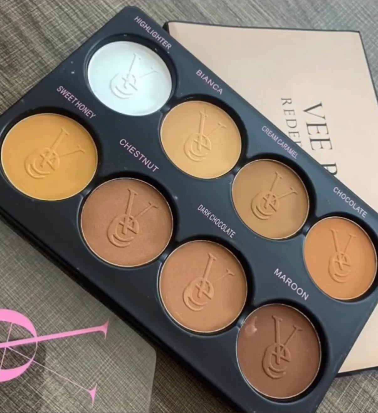 Palette Teint Multifonctions 8 en 1 – Vee Beauty