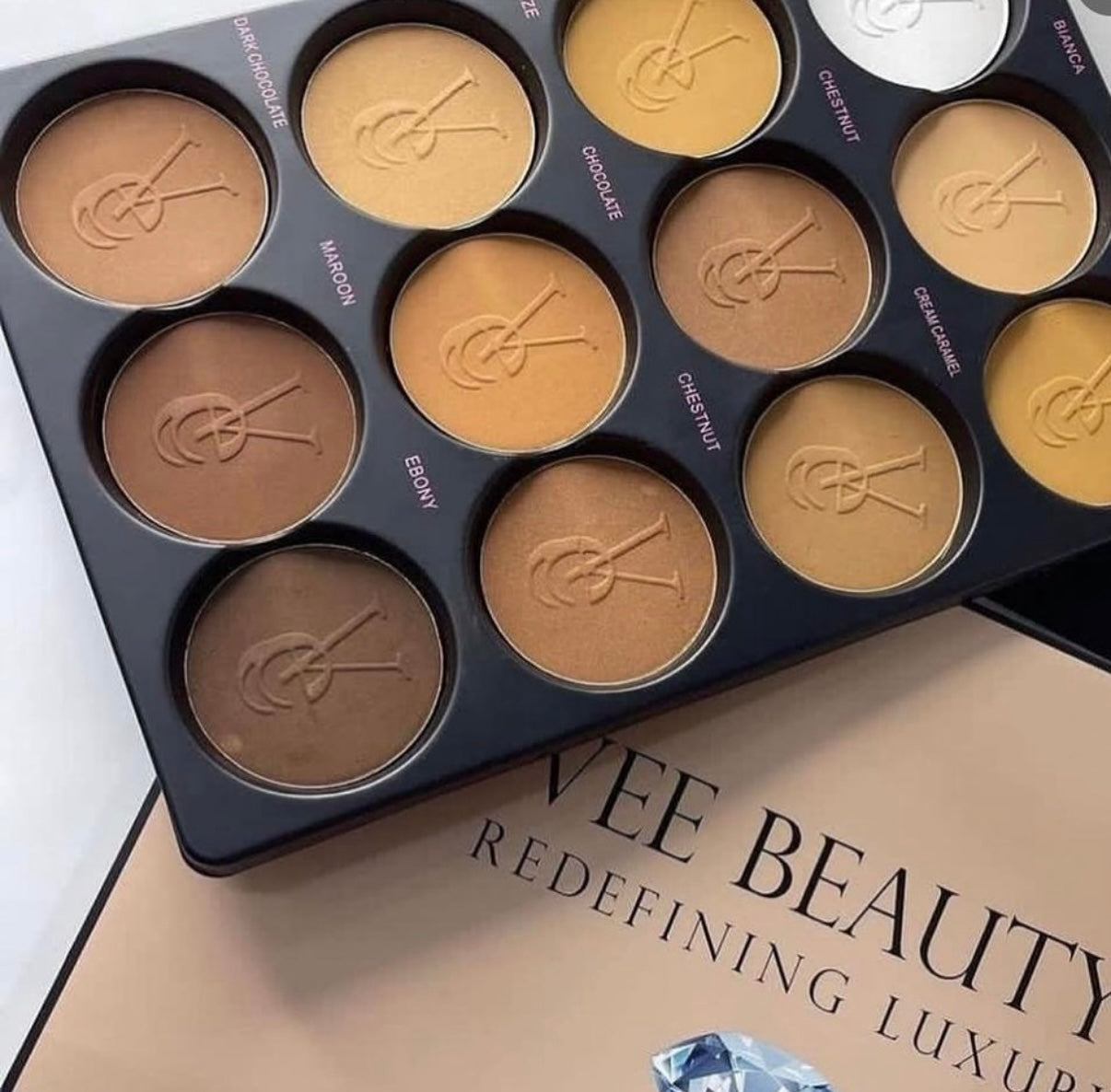 Coffret édition limité Poudre libre 12 teintes Vee Beauty