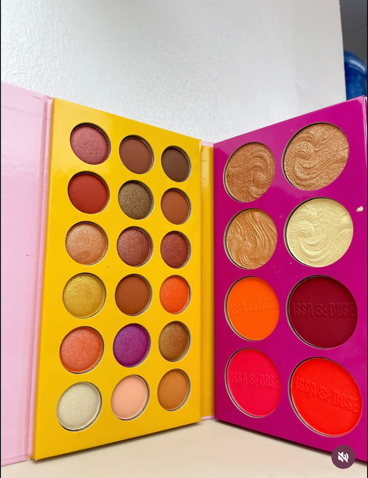 Palette de Fards à Paupières 24 Couleurs DRAMA QUEEN – ISSA & DOSE