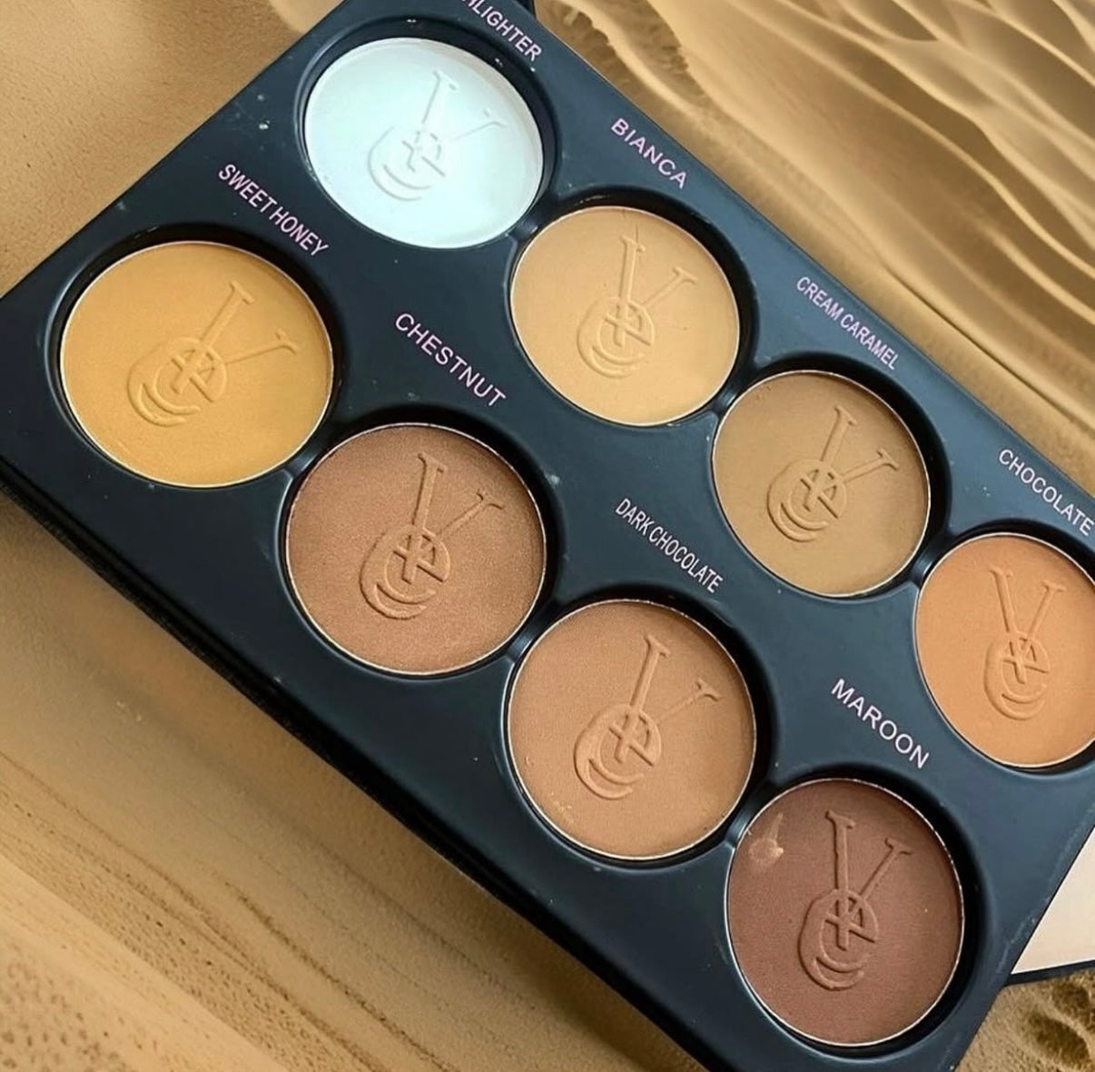 Palette Teint Multifonctions 8 en 1 – Vee Beauty