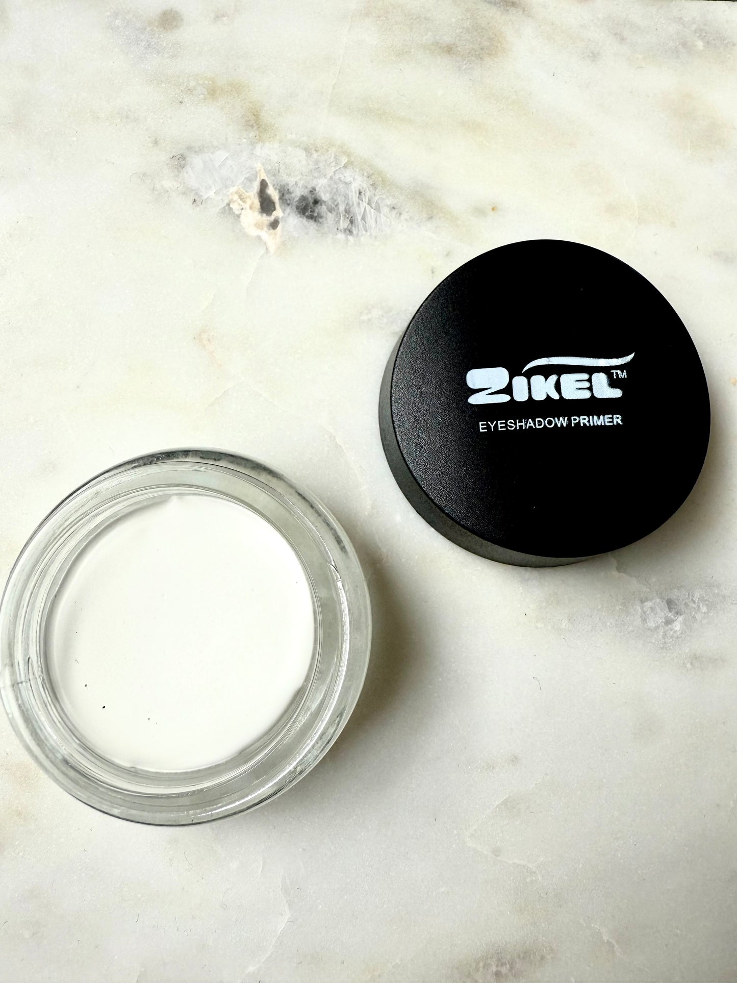 Eyeshadow Primer - base fard à paumières Zikel