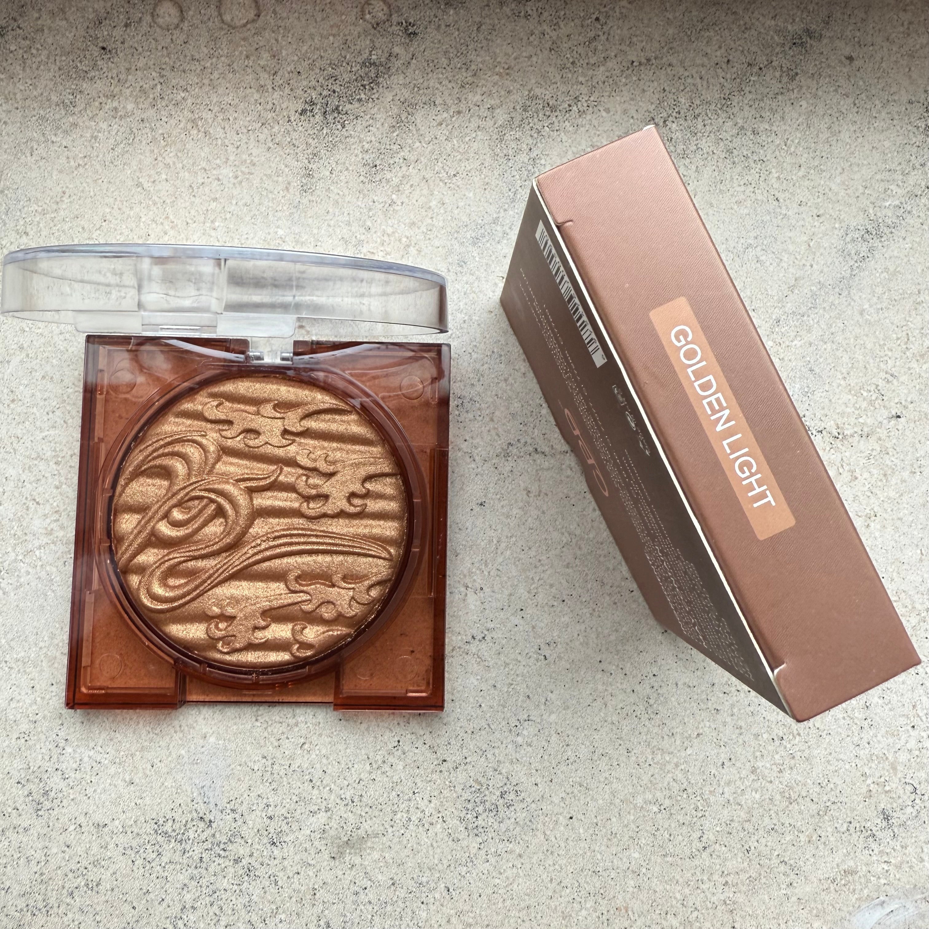 Highlighter CPD – Éclat Sublime pour Peaux Noires et Métissées