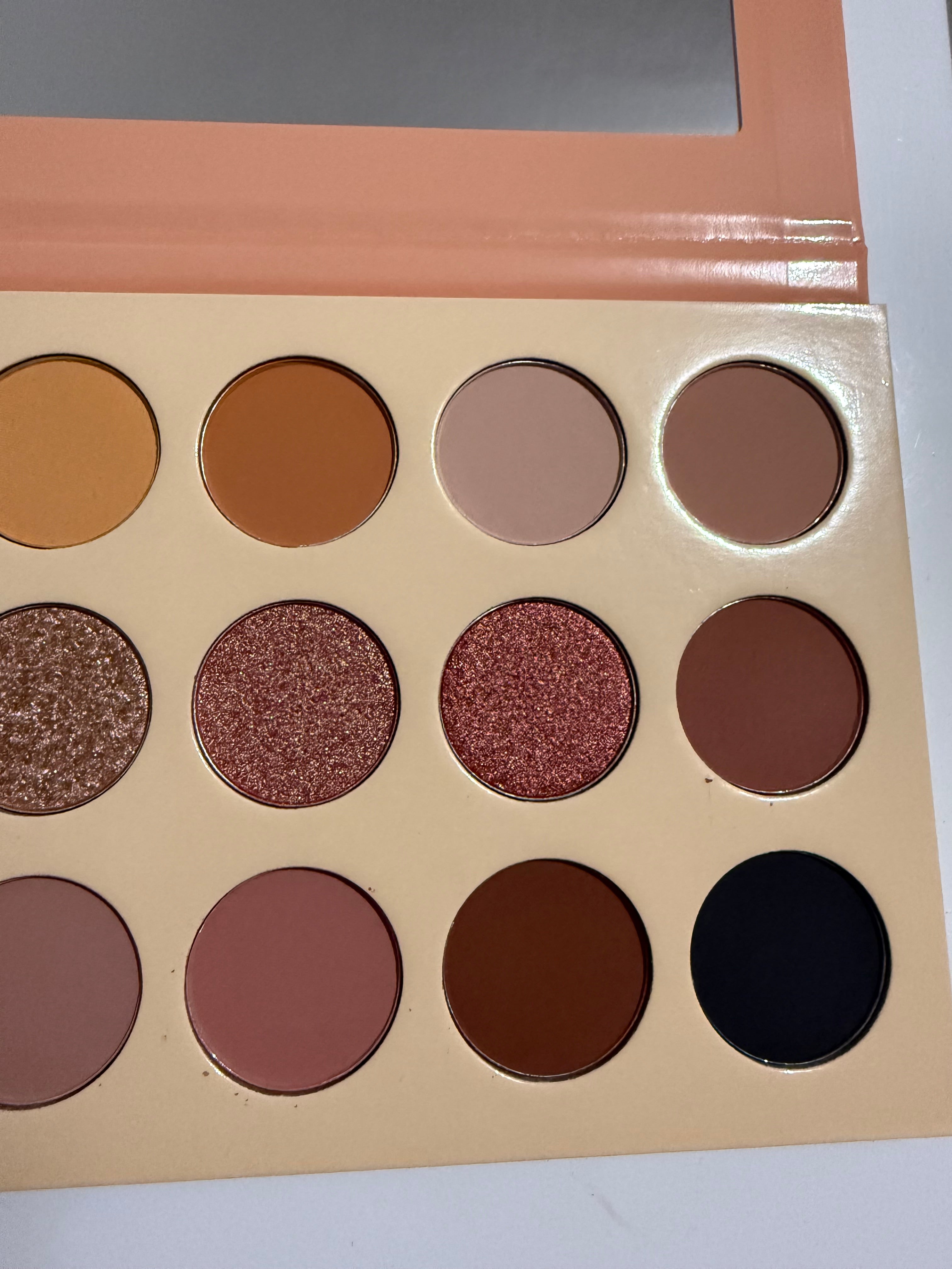 Fard à paupière Annie’s Beauty – Nudes Happy Bride Palette