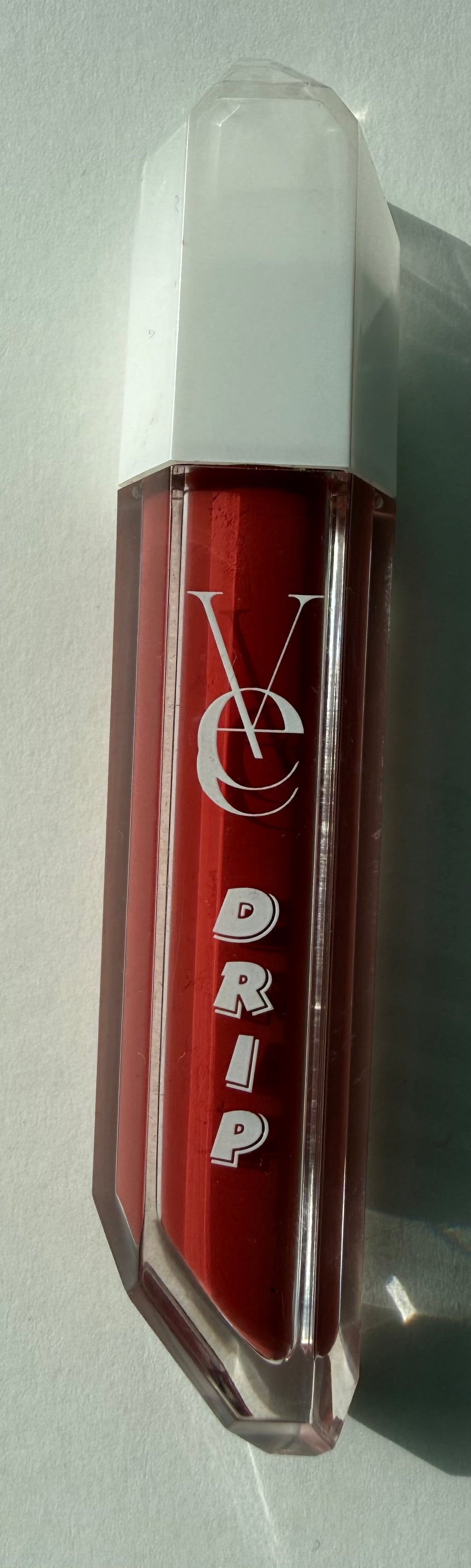 Gloss matte  Drip glosss Vee beauty