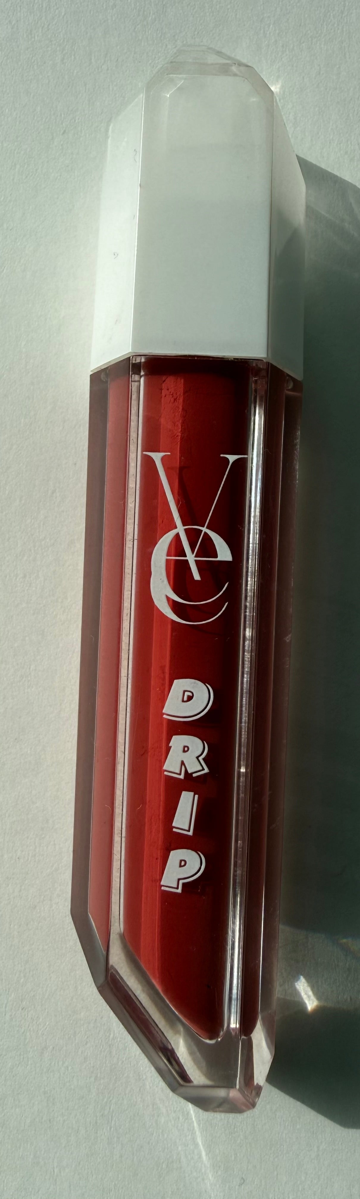 Gloss matte  Drip glosss Vee beauty