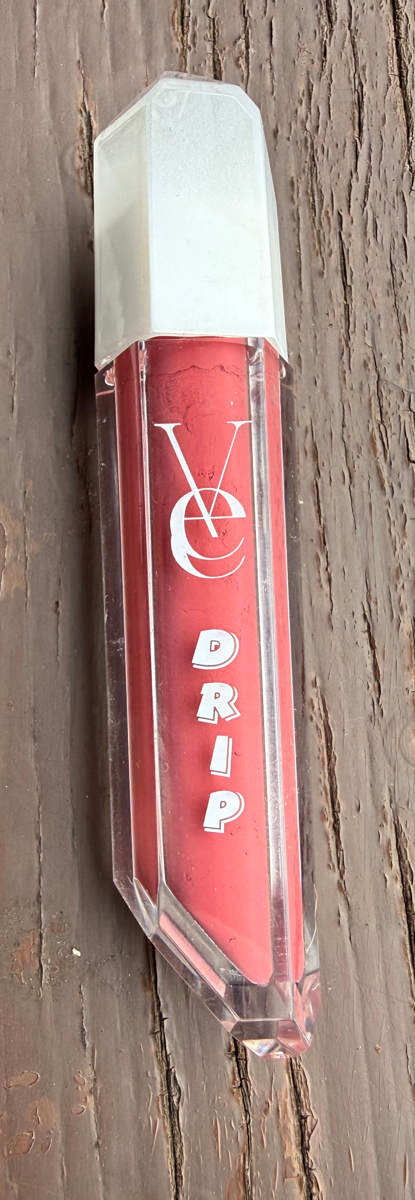 Gloss matte  Drip glosss Vee beauty