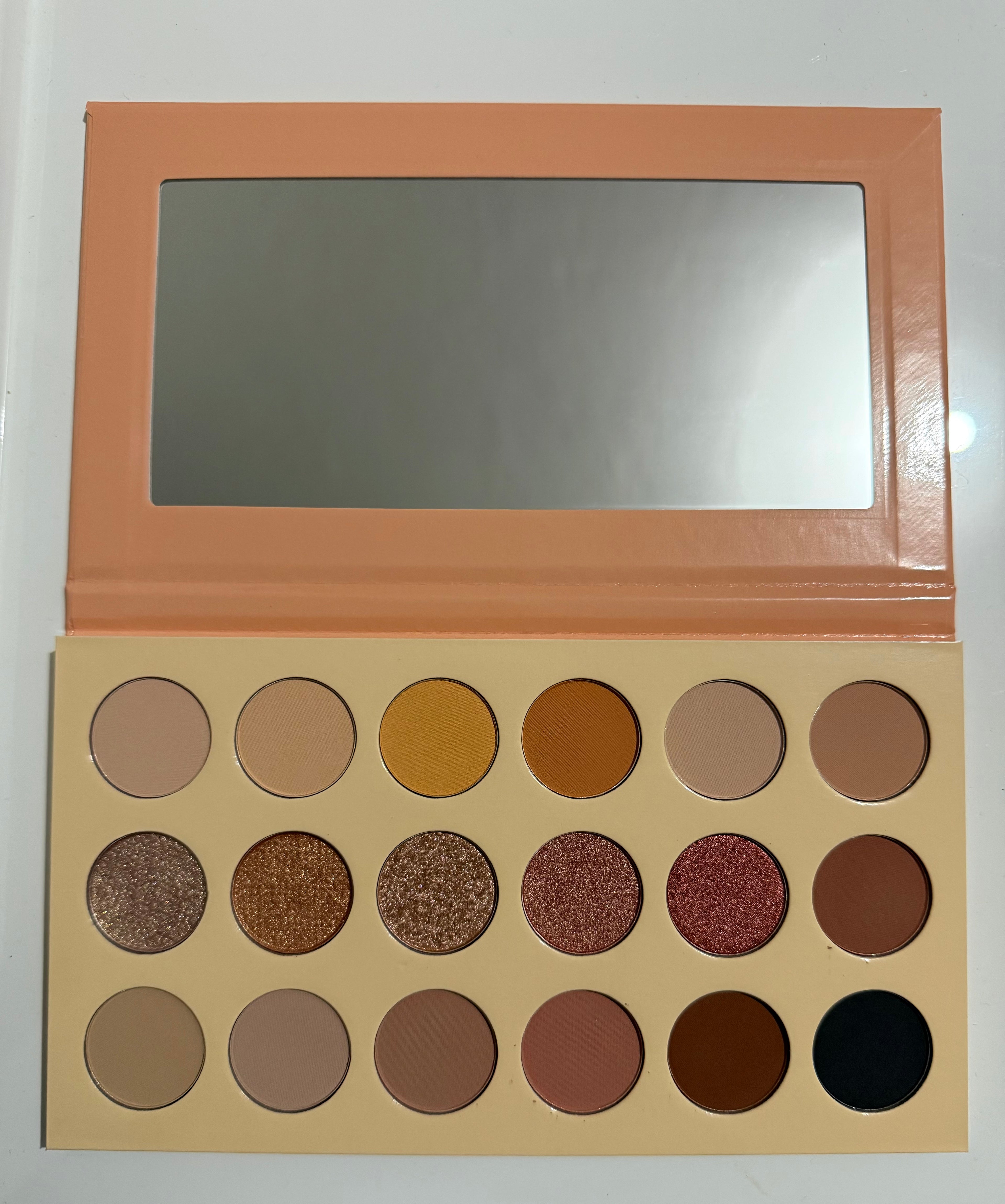 Fard à paupière Annie’s Beauty – Nudes Happy Bride Palette
