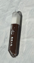 Vee beauty shiny lip gloss