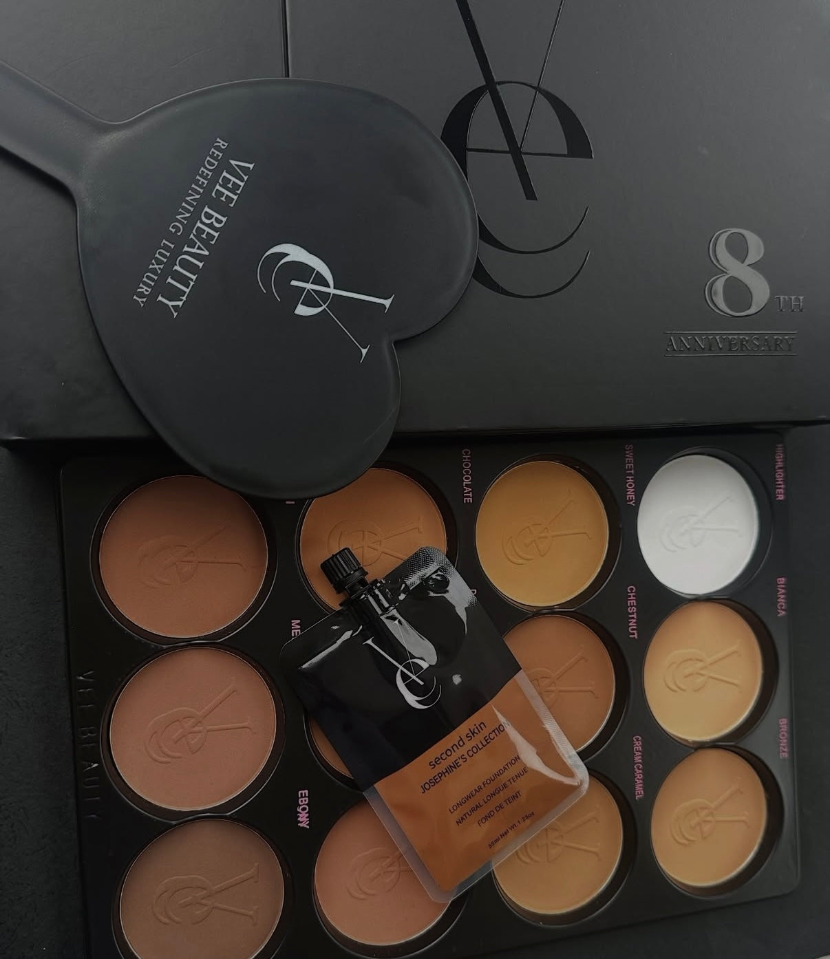 Coffret édition limité Poudre libre 12 teintes Vee Beauty