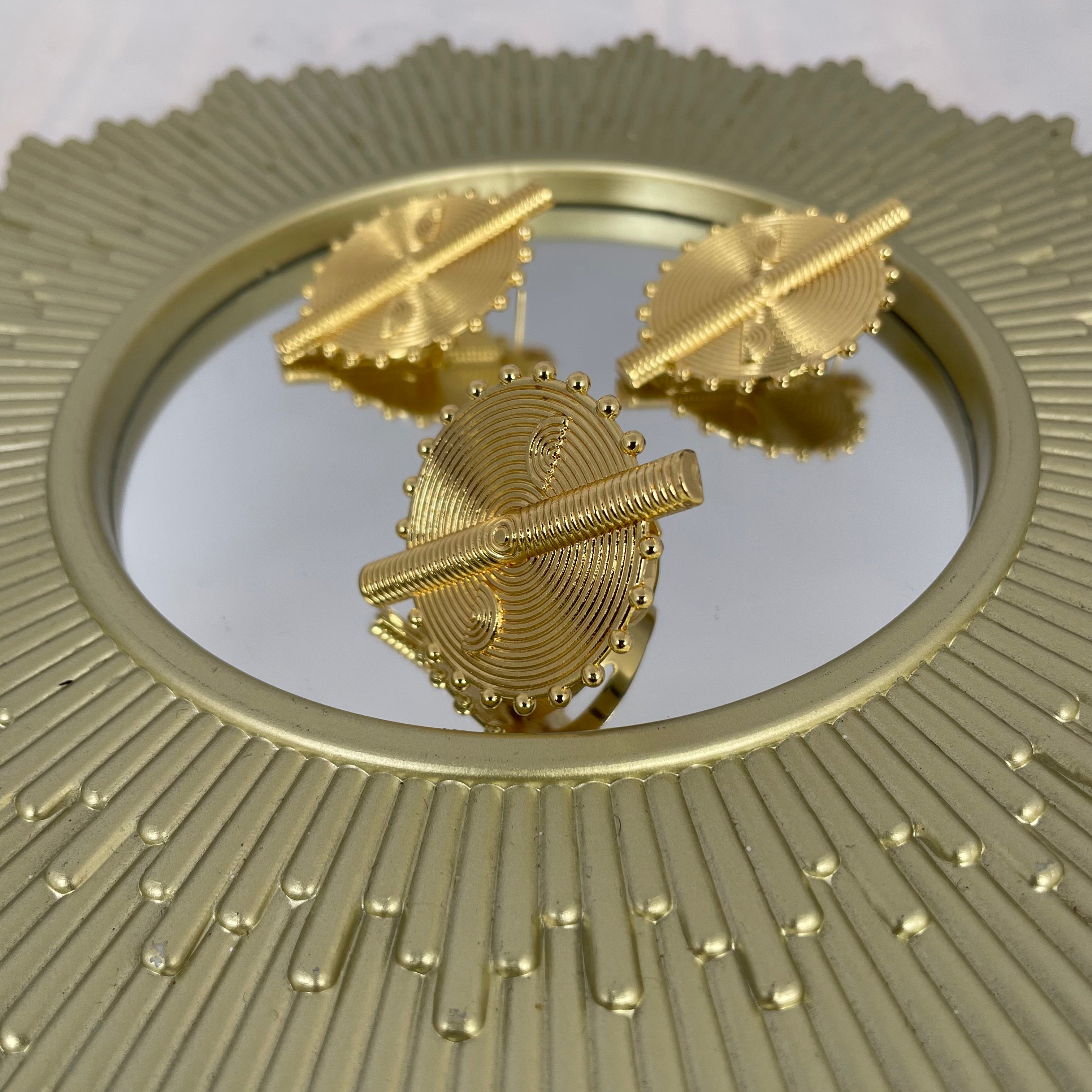 Parure bague et boucle d'oreille "bouclier"